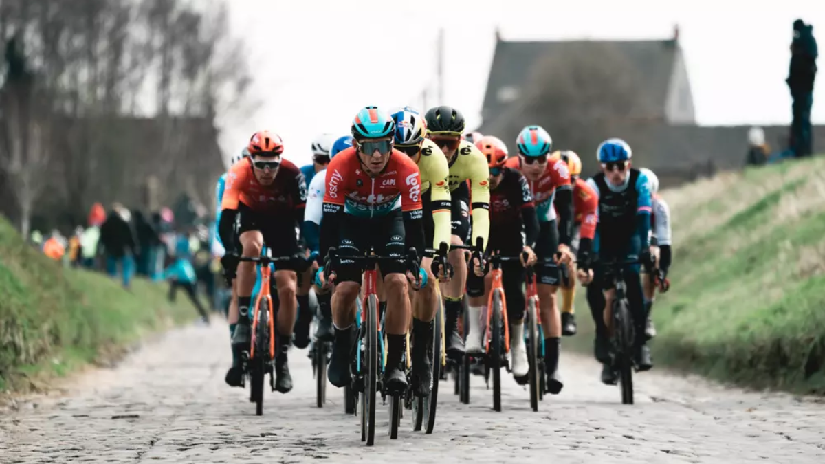 Omloop Het Nieuwsblad 2025